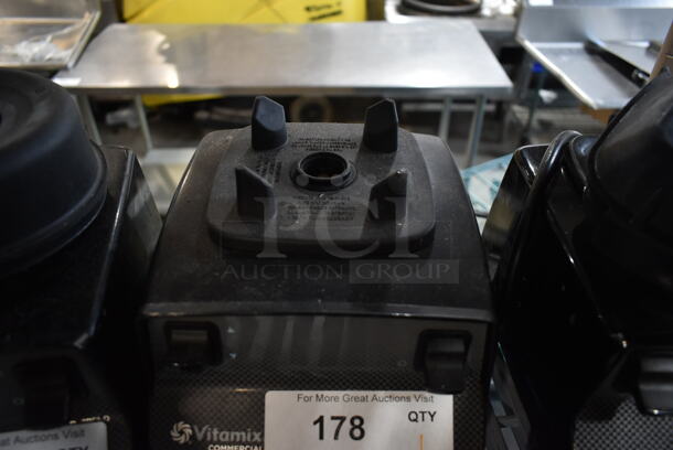 2019 Vita-Mix VM0100 Metal Countertop Blender Base w/ Pitcher Lid. 120 Volts, 1 Phase. Tested and Working! - Image 4 of 4