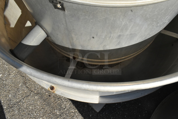 Loren Cook 180 ACRUB Metal Commercial Rooftop Mushroom Exhaust Fan.  - Image 2 of 5