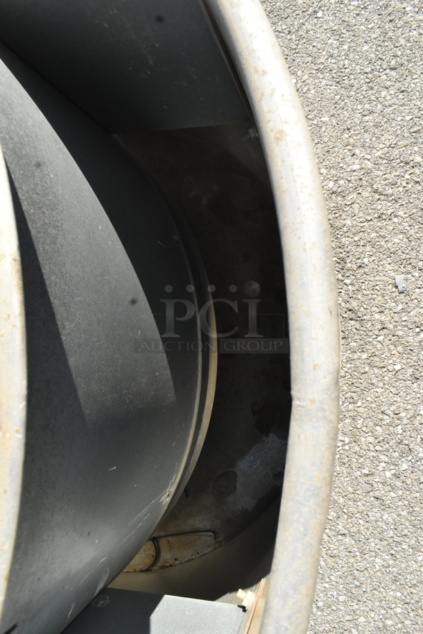 Centri Master PNU185RG Metal Commercial Rooftop Mushroom Exhaust Fan. 115/208/203 Volts, 1 Phase.  - Image 2 of 6