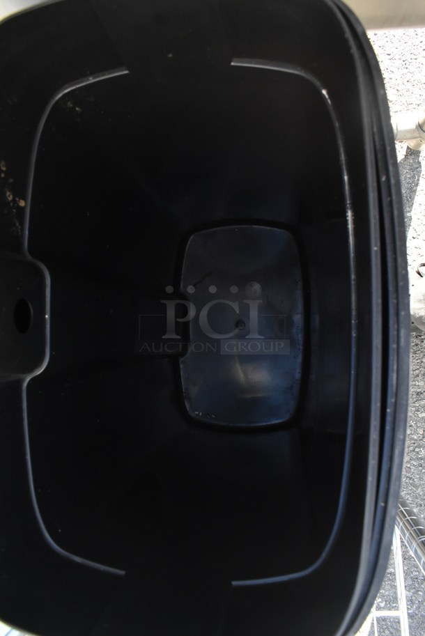 Stainless Steel Trash Can w/ Foot Pedal.  - Image 2 of 3