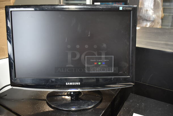 ALL ONE MONEY! Lot of Samsung 933SN Display, Keyboard, Webcam and Roll of Film - Image 9 of 12