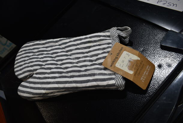 ALL ONE MONEY! Lot of Various Items Including Towels, Gloves and Air Freshener - Image 5 of 6