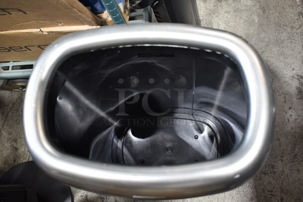 iTouchless Stainless Steel Trash Can. - Image 3 of 6