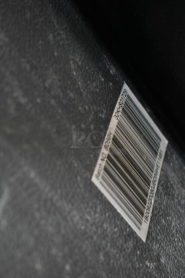Hisense 32KHS01729 Mini Cooler. 115 Volts, 1 Phase. Tested and Working! - Image 4 of 4