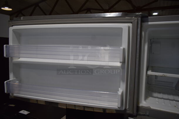 Whirlpool WRT511SZDM00 Stainless Steel Cooler Freezer Combo Unit. 115 Volts, 1 Phase.  - Image 3 of 6