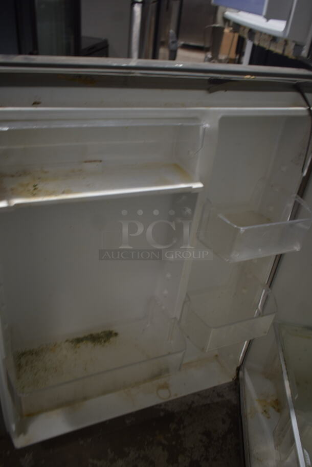 Whirlpool WRT511SZDM00 Stainless Steel Cooler Freezer Combo Unit. 115 Volts, 1 Phase.  - Image 5 of 6