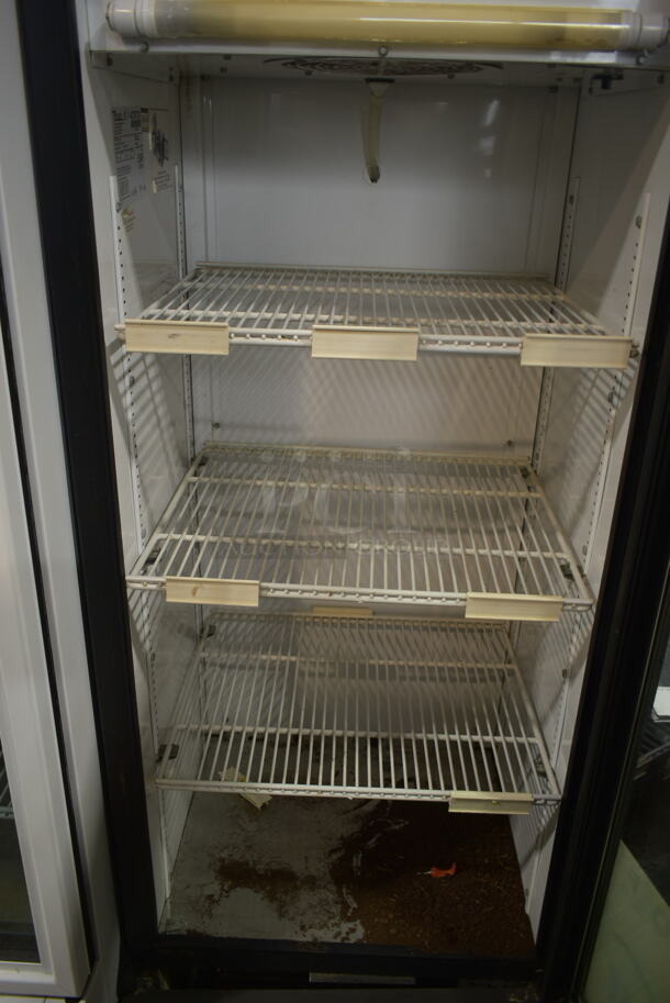 True GDM-12 Metal Commercial Single Door Reach In Cooler Merchandiser w/ Poly Coated Racks. 115 Volts, 1 Phase. Tested and Powers On But Does Not Get Cold - Image 2 of 3