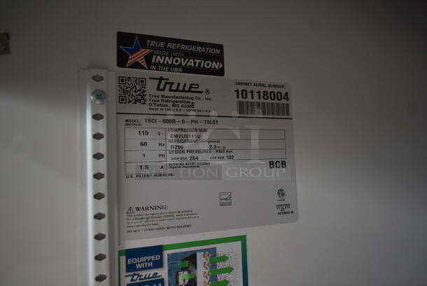 2021 True TSCI-600R-G-PH Metal Commercial Single Door Reach In Cooler Merchandiser w/ Poly Coated Racks. 115 Volts, 1 Phase. Tested and Working! - Image 4 of 4