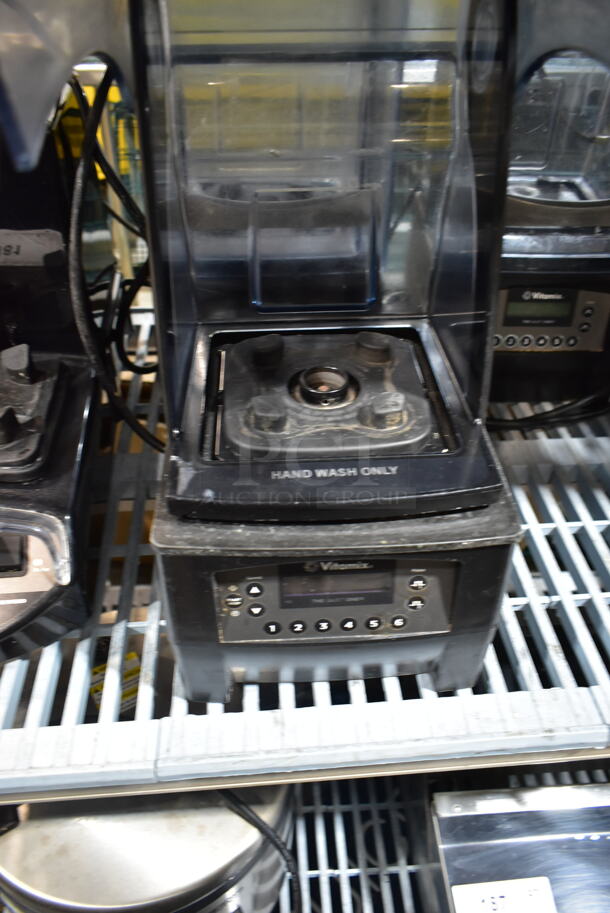 2019 Vita-Mix VM0145 Metal Countertop Blender Base w/ Clear Hinge Cover. 120 Volts, 1 Phase. Tested and Working! - Image 2 of 3