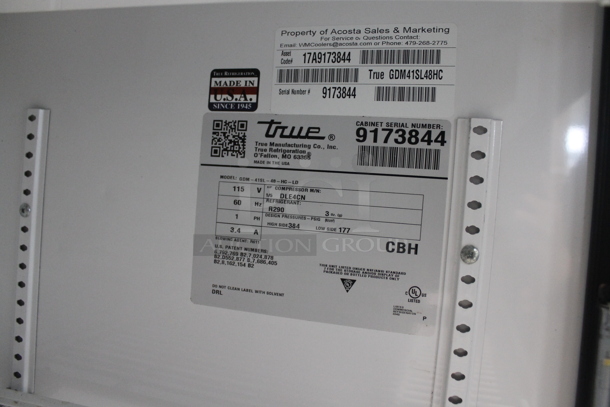 2017 True GDM-41SL-48-HC-LD Metal Commercial 2 Door Reach In Cooler Merchandiser w/ Poly Coated Racks. 115 Volts, 1 Phase. Tested and Working! - Image 5 of 5