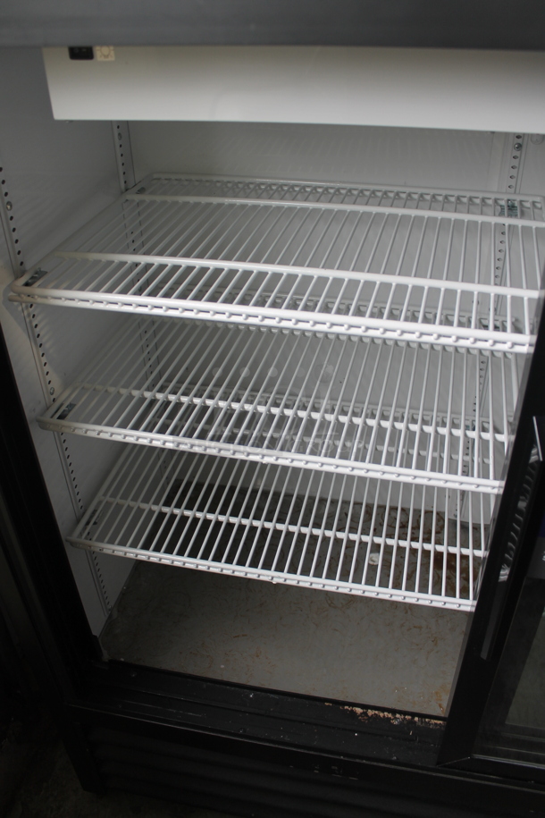 2018 True GDM-41SL-48-HC-LD Metal Commercial 2 Door Reach In Cooler Merchandiser w/ Poly Coated Racks. 115 Volts, 1 Phase. Tested and Working! - Image 4 of 5