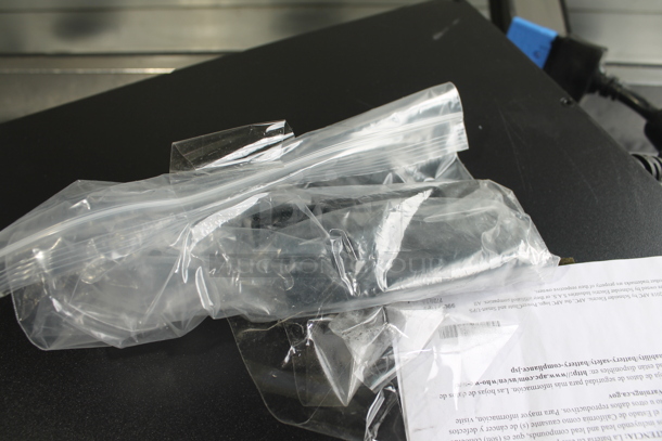 2 APC SMX1500RM2UC / SMX48RMBP2U Rack Mount Battery Pack. 2 Times Your Bid! - Image 2 of 5