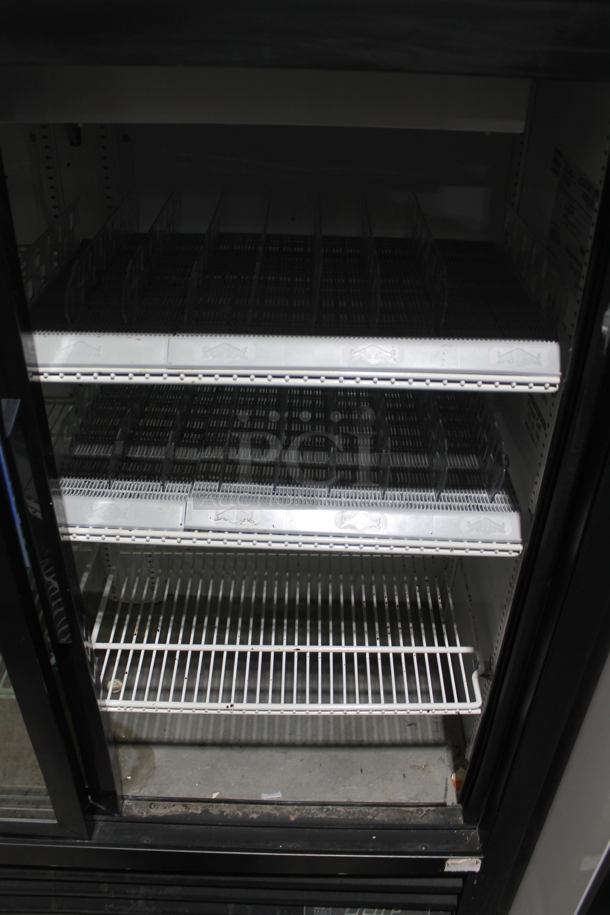 2015 True GDM-41SL-54-LD Metal Commercial 2 Door Reach In Cooler Merchandiser w/ Poly Coated Racks. 115 Volts, 1 Phase. Tested and Working! - Image 4 of 5