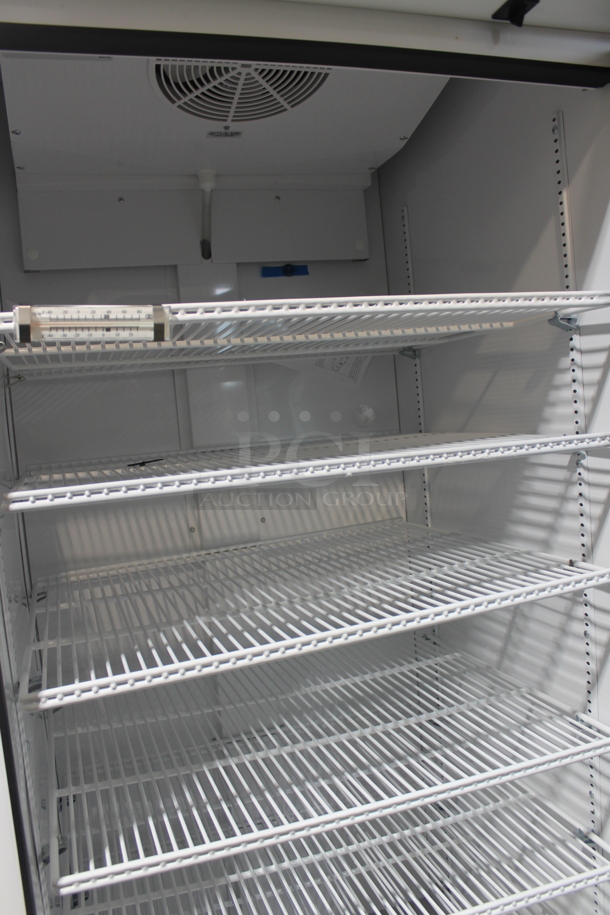 2021 True TSCI-600R-G-PH Metal Commercial Single Door Reach In Cooler Merchandiser w/ Poly Coated Racks. 115 Volts, 1 Phase. Tested and Working! - Image 3 of 5