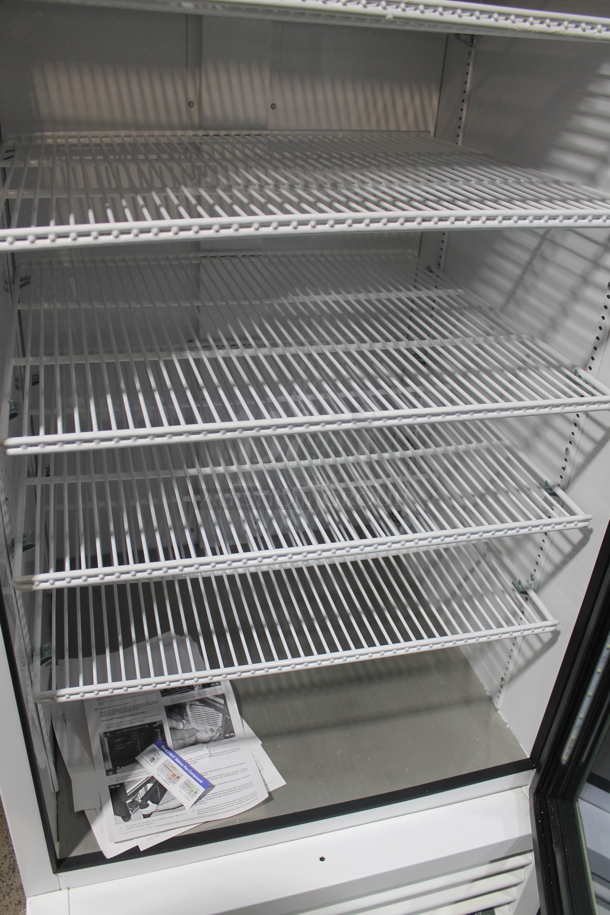 2021 True TSCI-600R-G-PH Metal Commercial Single Door Reach In Cooler Merchandiser w/ Poly Coated Racks. 115 Volts, 1 Phase. Tested and Working! - Image 4 of 5