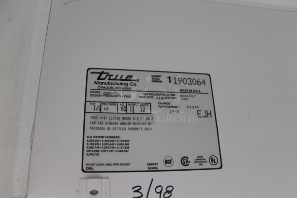 True GDM-72 Metal Commercial 3 Door Reach In Cooler Merchandiser w/ Poly Coated Racks. 115 Volts, 1 Phase. Tested and Powers On But Does Not Get Cold - Image 5 of 7