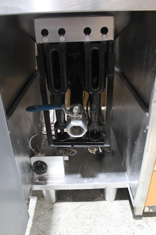 Tri-Star Stainless Steel Commercial Floor Style Natural Gas Powered Deep Fat Fryer w/ 1 Metal Fry Basket.  - Image 4 of 5