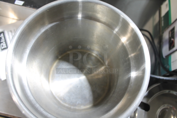 IN ORIGINAL BOX! Winco FW-7R500 Stainless Steel Commercial Countertop Soup Kettle Food Warmer. 120 Volts, 1 Phase. Tested and Working! - Image 4 of 7