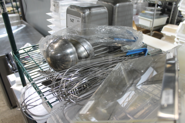 ALL ONE MONEY! Lot of Various Items Including Poly Condiment Bottles and Utensils. - Image 2 of 4