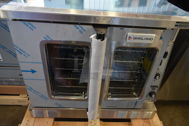 BRAND NEW SCRATCH AND DENT! 2022 Garland MCO-GD-10S  Natural Gas Single Deck Deep Depth Full Size Convection Oven w/ View Through Doors, Metal Oven Racks and Analog Controls. No Legs. 60,000 BTU - Image 2 of 7