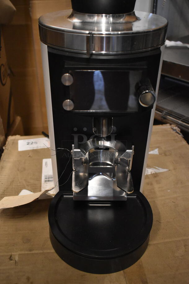 BRAND NEW SCRATCH AND DENT! Mahlkonig E65W 2.6 lb. White Espresso Grinder. 120 Volts, 1 Phase. Tested and Working! - Image 10 of 12