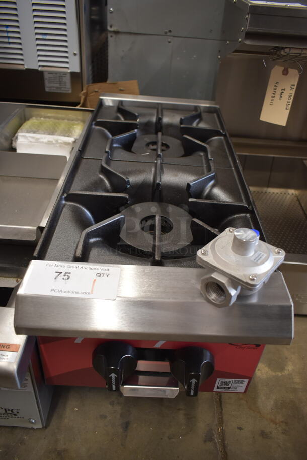 BRAND NEW SCRATCH AND DENT! Avantco 177CAGR212 Stainless Steel Commercial Countertop Natural Gas Powered 2 Burner Range. 50,000 BTU. - Image 2 of 7