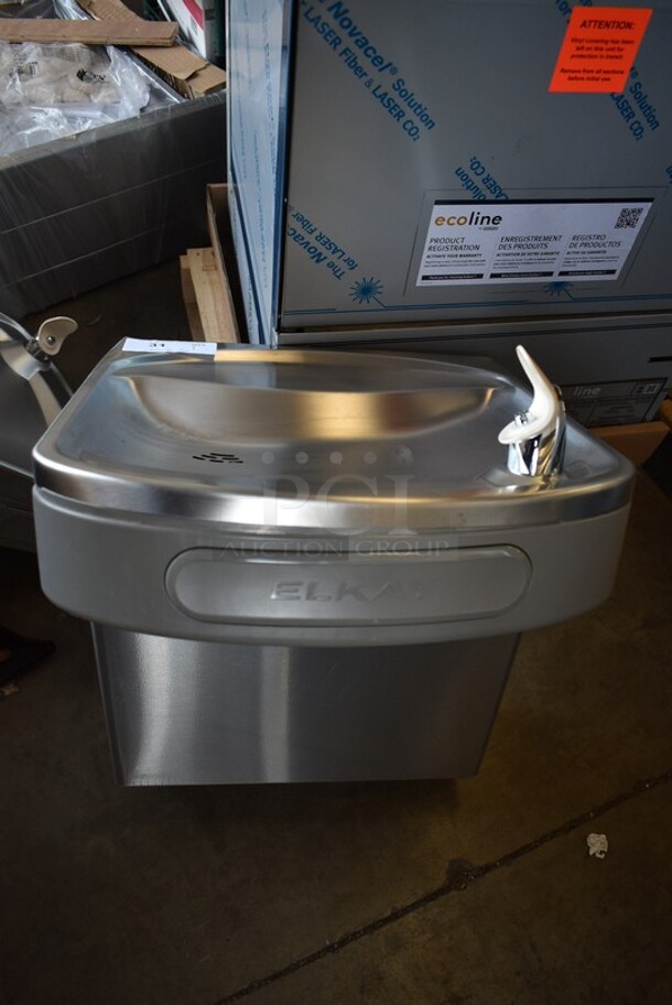 BRAND NEW SCRATCH AND DENT! Zurn Elkay ezH20 EZWSR Stainless Steel Non-Filtered Bottle Filling Station on Elkay EZSTLDWS 1G Water Fountain - Image 6 of 12