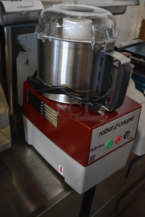 BRAND NEW SCRATCH AND DENT! Robot Coupe 649R2NULTRA Combination Food Processor with 3 Qt. / 3 Liter Stainless Steel Bowl, Continuous Feed & 2 Discs. Tested and Working! - Image 7 of 9