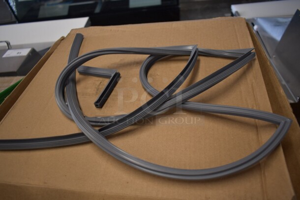BRAND NEW SCRATCH AND DENT! Lot of 2 Gaskets; Alto-Shaam 131GS35238 GS-35238 Gasket, Ctc/Ctp Door,7 20 and 131GS22952 Alto-Shaam GS-22952 Door Gasket 19-1/2 X 28-3/4 - Image 6 of 9