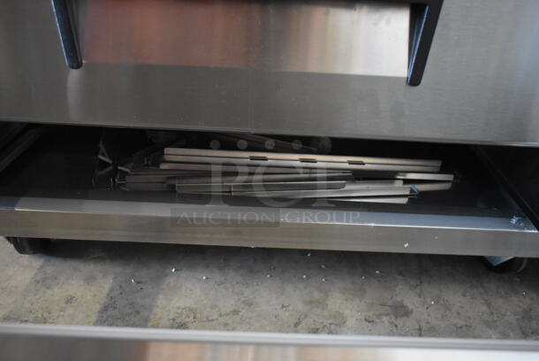 BRAND NEW SCRATCH AND DENT! 2023 Avantco 178CBE48HC Stainless Steel Commercial 2 Drawer Chef Base on Commercial Casters. Missing Right Panel. 115 Volts, 1 Phase. Tested and Does Not Power On - Image 4 of 7