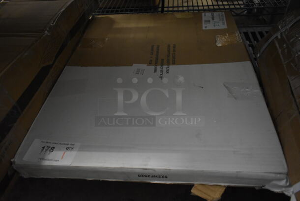 BRAND NEW SCRATCH AND DENT! Steelton 522HF2520 20"(H) x 25"(W) x 2"(T) Stainless Steel Hood Filter.  - Image 3 of 5