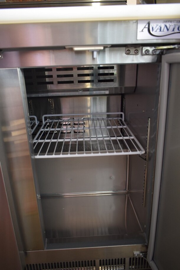 BRAND NEW SCRATCH AND DENT! 2023 Avantco 178ZPT36HC Stainless Steel Commercial Sandwich Salad Prep Table Bain Marie Mega Top on Commercial Casters. 115 Volts, 1 Phase. Tested and Working! - Image 4 of 7