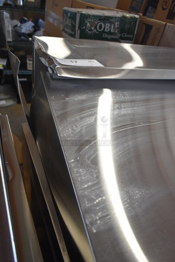 BRAND NEW SCRATCH AND DENT! 2023 Avantco 178APT60MHC Stainless Steel Commercial Sandwich Salad Prep Table Bain Marie Mega Top. 115 Volts, 1 Phase. Tested and Working! - Image 3 of 7