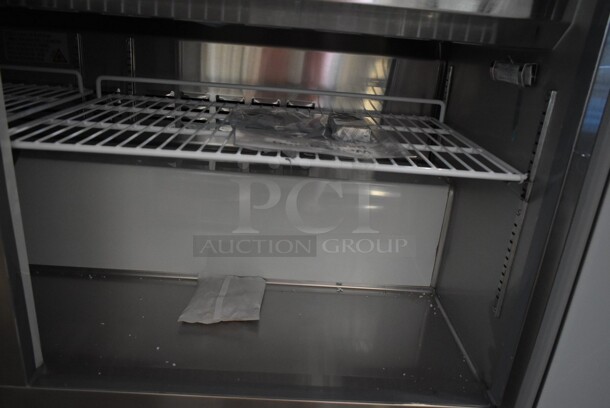 BRAND NEW SCRATCH AND DENT! 2023 Avantco 178APT60MHC Stainless Steel Commercial Sandwich Salad Prep Table Bain Marie Mega Top. 115 Volts, 1 Phase. Tested and Working! - Image 5 of 7