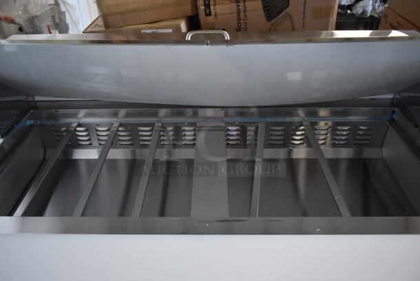 BRAND NEW SCRATCH AND DENT! 2023 Avantco 178APT60MHC Stainless Steel Commercial Sandwich Salad Prep Table Bain Marie Mega Top. 115 Volts, 1 Phase. Tested and Working! - Image 4 of 8