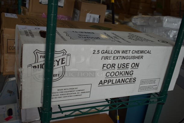 BRAND NEW SCRATCH AND DENT! Buckeye 47250025 2.5 Gallon Class K Wet Chemical Fire Extinguisher - Rechargeable Untagged - Image 2 of 4