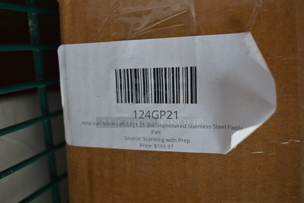 BRAND NEW SCRATCH AND DENT! American Metalcraft 124GP21 GP21 21 3/4" Hammered Stainless Steel Paella Pan - Image 4 of 4