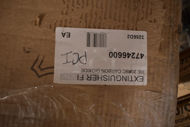 BRAND NEW SCRATCH AND DENT! Buckeye 47246600 20 lb. Carbon Dioxide BC Fire Extinguisher - Rechargeable Untagged - - Image 4 of 6