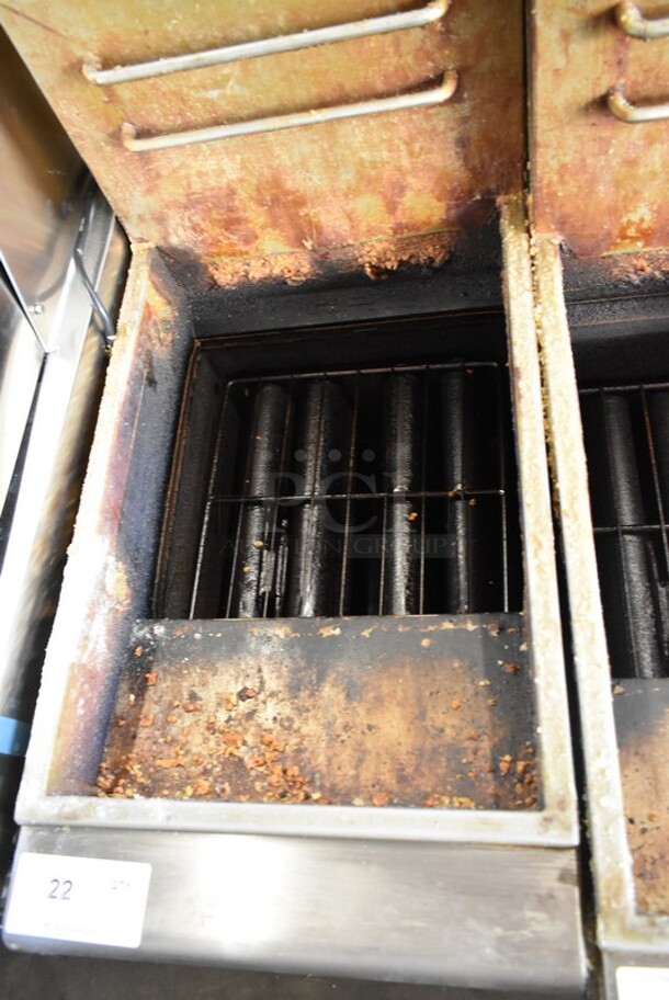 2022 Avantco FF400-N Stainless Steel Commercial Floor Style Natural Gas Powered Deep Fat Fryer. 120,000 BTU.  - Image 2 of 5