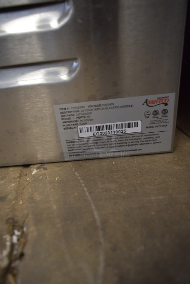 BRAND NEW SCRATCH AND DENT! 2023 Avantco 177EG30N Stainless Steel Commercial Countertop Electric Powered Flat Top Griddle. Does Not Have Legs. 208/240 Volts, 1 Phase. - Image 5 of 5
