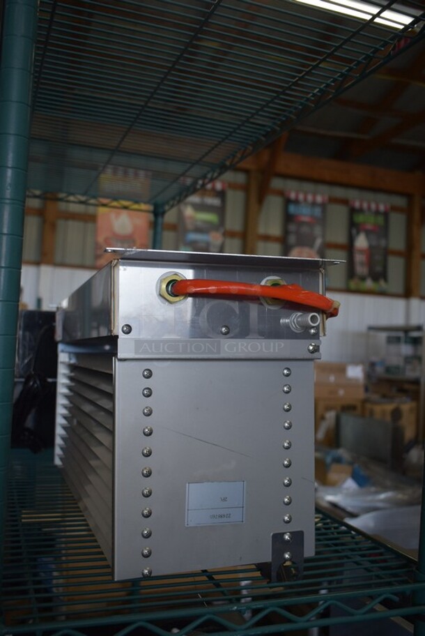 BRAND NEW SCRATCH AND DENT! Avantco 22486760 Heated Condensate Pan for BHAC-63 and BHAC-75 - Image 3 of 6