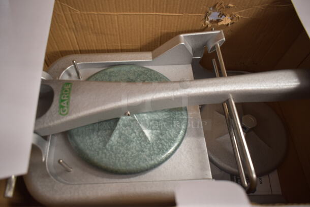 2 BRAND NEW SCRATCH AND DENT! Garde 181HP1416 High-Output 1/4 lb. and 1/6 lb. Hamburger Patty Molding Press. 2 Times Your Bid! - Image 4 of 5