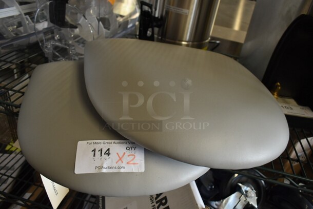 2 BRAND NEW SCRATCH AND DENT! Lancaster Table & Seating 164CUSHWDLG Gray Seat Cushions. - Image 2 of 3