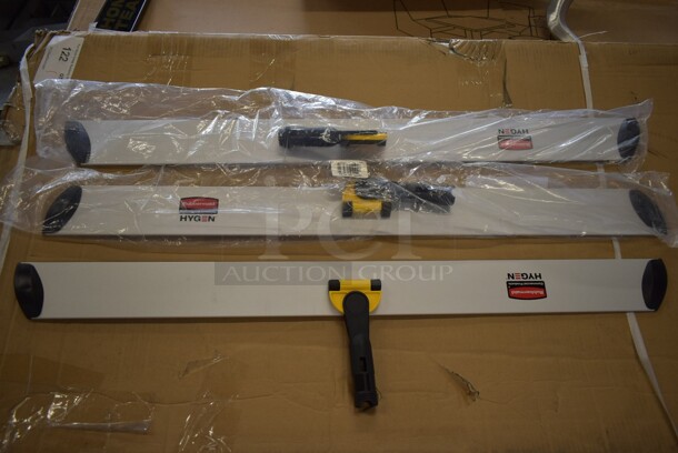 3 BRAND NEW SCRATCH AND DENT! Rubbermaid Q580 HYGEN FGQ58000YL00 35" Quick Connect Microfiber Wet / Dry Mop Frame. 3 Times Your Bid! - Image 3 of 6