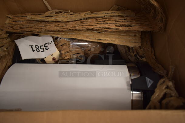 BRAND NEW SCRATCH AND DENT! Mahlkonig E65W 2.6 lb. White Espresso Grinder. 120 Volts, 1 Phase. Tested and Working! - Image 3 of 12