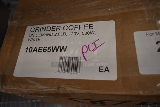 BRAND NEW SCRATCH AND DENT! Mahlkonig E65W 2.6 lb. White Espresso Grinder. 120 Volts, 1 Phase. Tested and Working! - Image 7 of 12