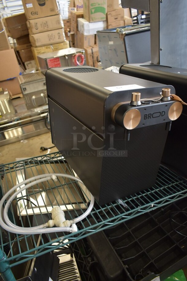 BRAND NEW SCRATCH AND DENT! Fetco V2PX-H DRNX by BROOD DUO Dual Tap Nitro Cold Brew Beverage Dispenser. 110-120 Volts, 1 Phase.  - Image 3 of 7