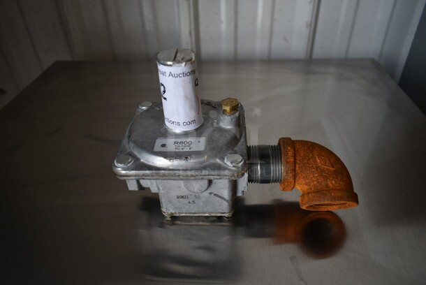 Gas Hose Regulator - Image 1 of 5