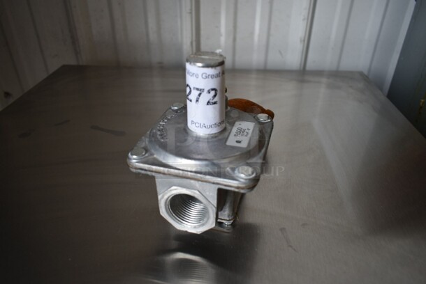 Gas Hose Regulator - Image 2 of 5