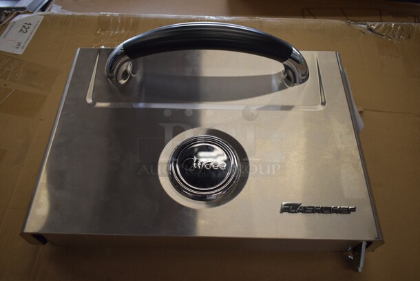 BRAND NEW SCRATCH AND DENT! Midea Flashchef Stainless Steel Door.  - Image 2 of 6